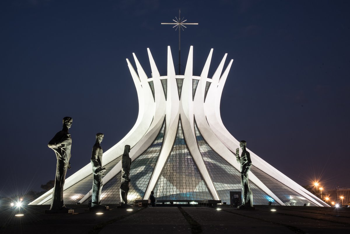 Catedral Metropolitana Nossa Senhora Aparecida projeto de Oscar Niemeyer